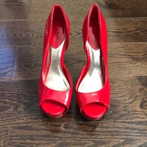 RED HIGH HEELS